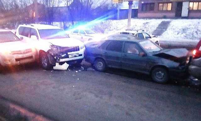 Волгоградскую судью лишили статуса после «пьяного» ДТП с участием пяти машин