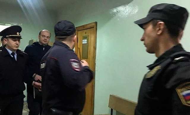 В Уфе против обвиненного в изнасиловании полицейского завели дело о препятствии правосудию
