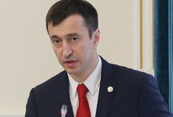 Дагестанский министр Осман Хасбулатов организованно "пилил" мебель и компьютеры