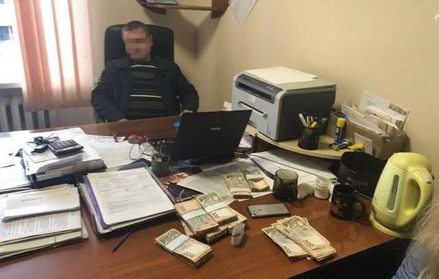 В Хмельницкой области арбитражный управляющий вымогал миллион гривен