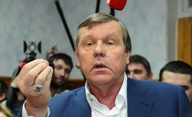Защита барда Новикова заявила, что на музыканта пытаются повесить долги его тезки