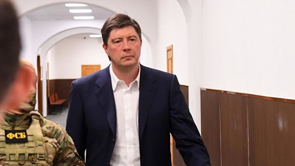 На Алексея Хотина нашлось резюме