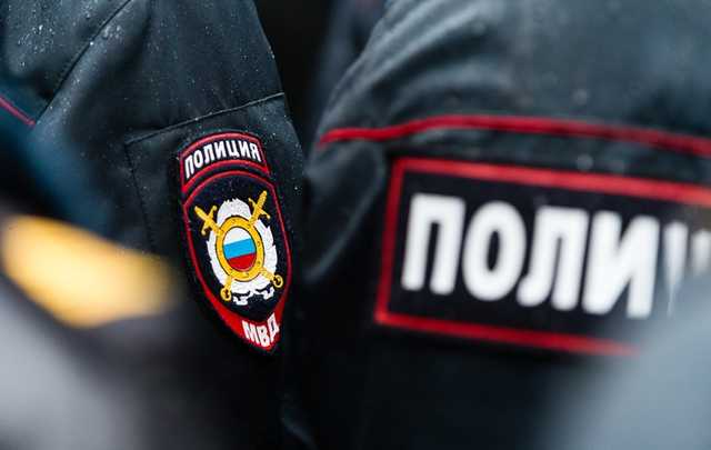 В Красноярске участники преступных группировок устроили разборки со стрельбой на автостоянке