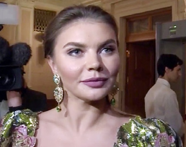Кто сделал матерью Алину Кабаеву