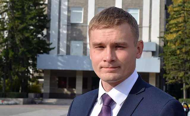 Надбавку к зарплате губернатора Коновалова в 400% оклада признали незаконной