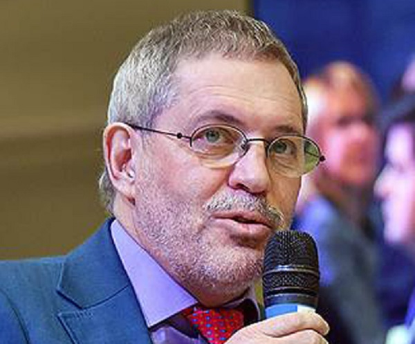 Главному алкоголику "Роснефти" Леонтьеву присудили штраф за "манифестированного дебила"