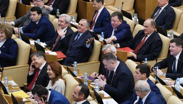 Депутаты Госдумы в полном составе рискуют провалиться в подвал