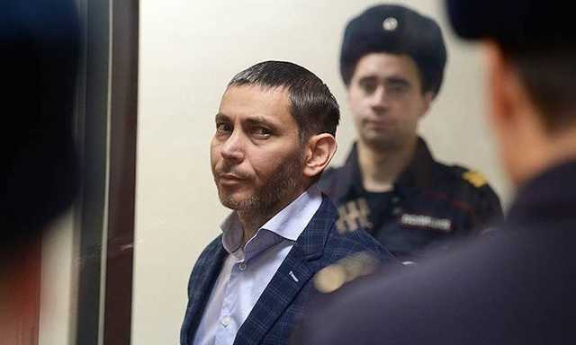 Осужденному за взятку от Аслана Гагиева полицейскому отменили приговор