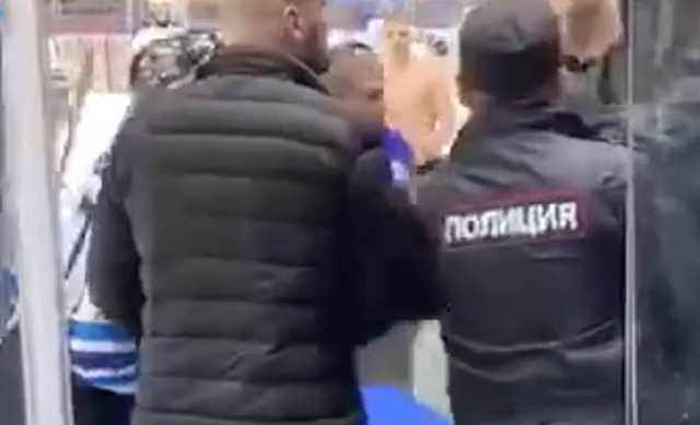 Фанаты «Зенита» устроили драку на матче своей любительской хоккейной команды