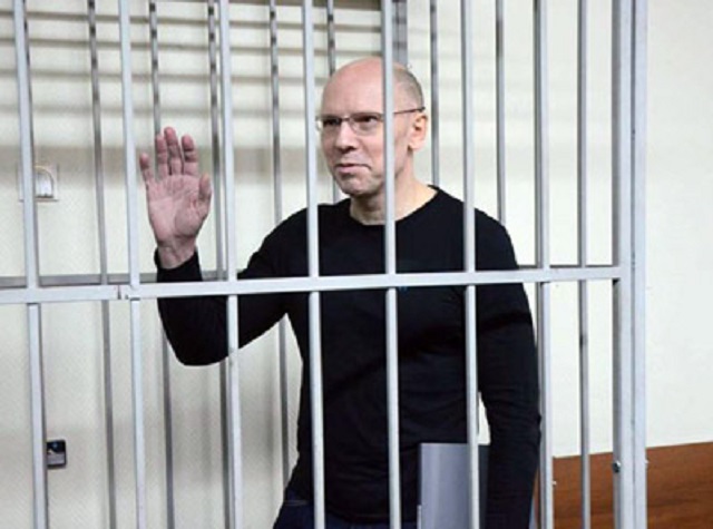 Генерал Леденев отблагодарит тюрьмой журналиста Рудникова и чиновника Дацышина
