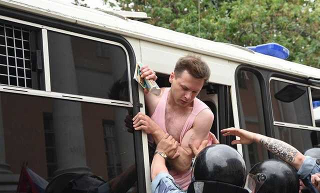 Почти все задержанные на акции в поддержку Ивана Голунова отпущены