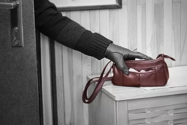 На Ровенщине обокрали судью