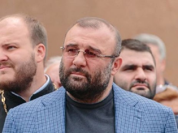 "Получатель Томоса" Петровский-"Нарик" после смены власти надел кипу и начал писать Тору