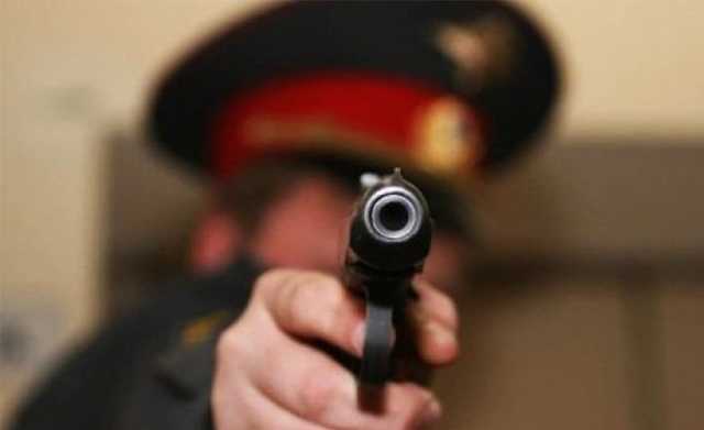 Ударил по голове и приставил пистолет: Под суд пойдет полицейский из Иркутска