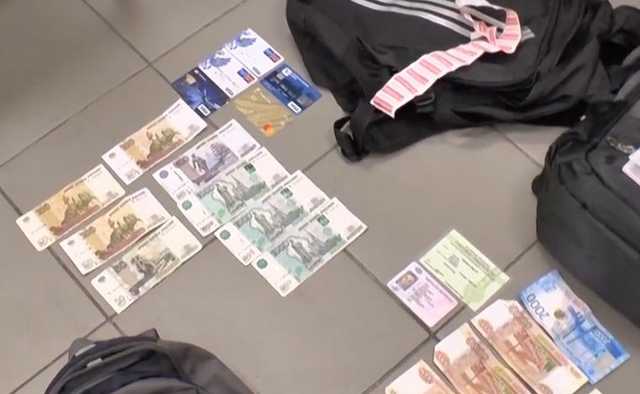 В аэропорту Волгограда раскрыли банду грузчиков-воров