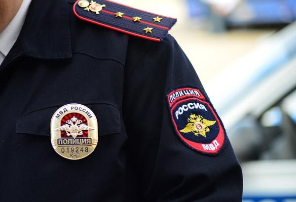 Сотрудники ОВД по Якиманке заходят на работу через окно