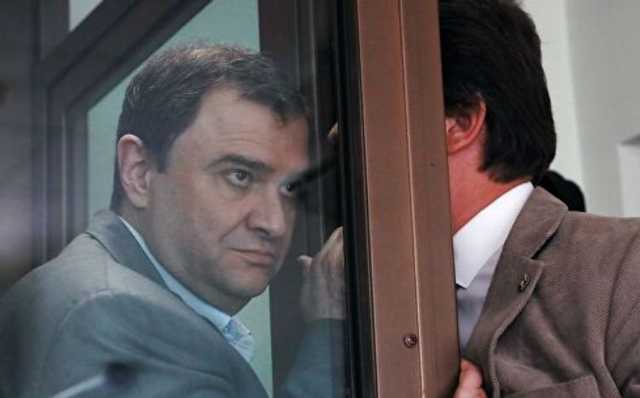 Экс-замминистра культуры РФ Пирумов получил УДО и остался под стражей