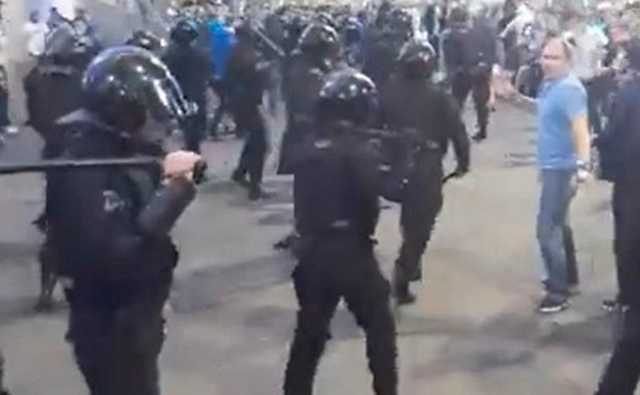 В Петербурге задержали третьего участника драки фанатов с ОМОНом