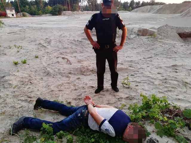 У одного из задержанных за расстрел мужчины в Киеве обнаружили удостоверение сотрудника МВД