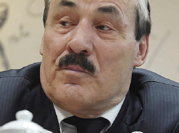 Рамазана Абдулативова повесткой пригласили на встречу с членами своей команды