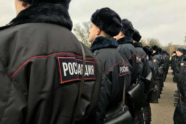 В Москве задержаны два мужчины в женских париках и с пистолетами