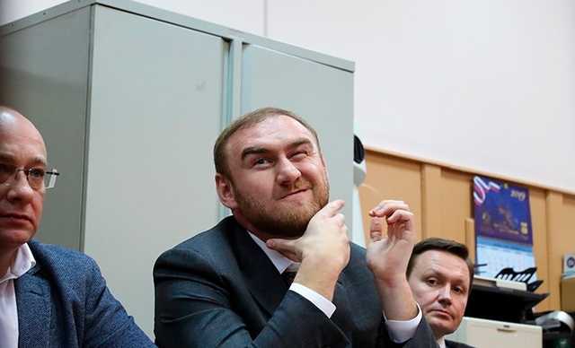 Экс-сенатор Арашуков «сдал» главу КЧР Темрезова, назвав его подельником