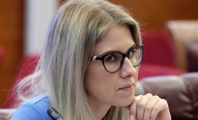 «Выплеснули какую-то грязь»: Любовь Соболь обвинила в нападении «пригожинских ублюдков»
