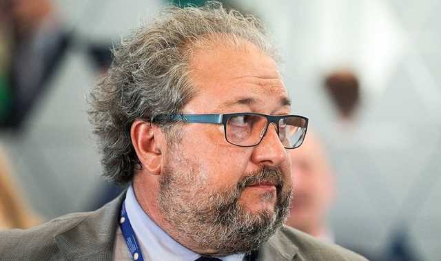 Беглый миллиардер Минц выплачивал долги пенсионными деньгами