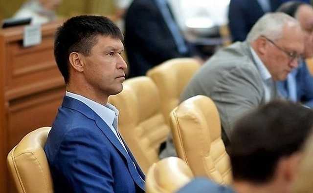 Признавшийся в убийствах «ключевских» братков единоросс снова стал депутатом