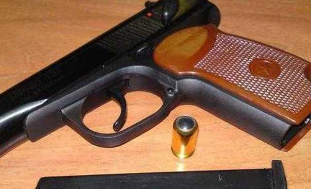 Уголовник выстрелил жене в затылок
