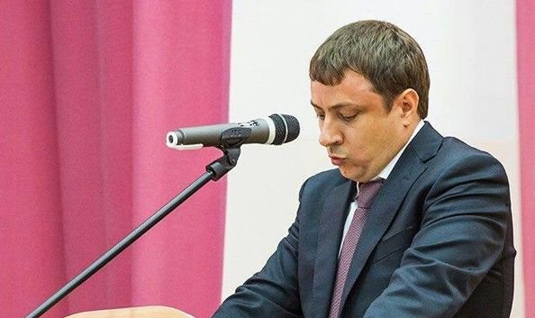 Борец с коррупцией измазался в коррупции?