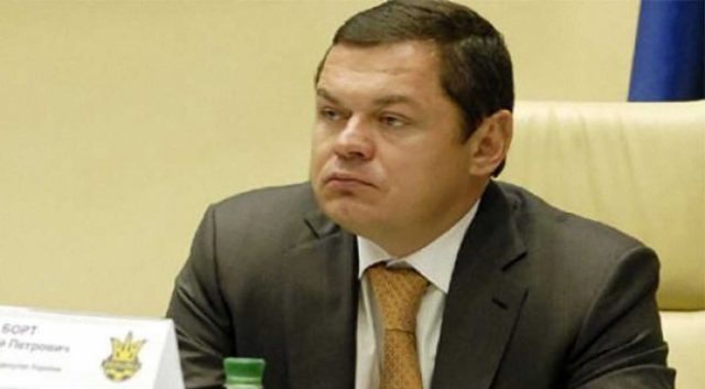 Нардеп засветил в Раде элитные часы по цене дорогого автомобиля