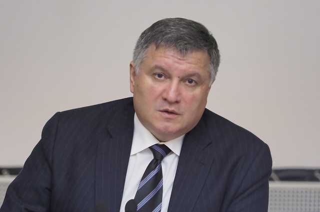 Аваков шантажирует Зеленского? Что известно о конфликте министра с президентом