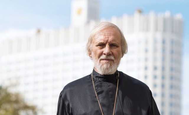 «Страшно за внуков»: вступившиеся за фигурантов «московского дела» священники объяснили мотивы