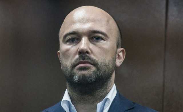 Сбербанк подал 2 многомиллиардных иска к бывшему владельцу Антипинского НПЗ