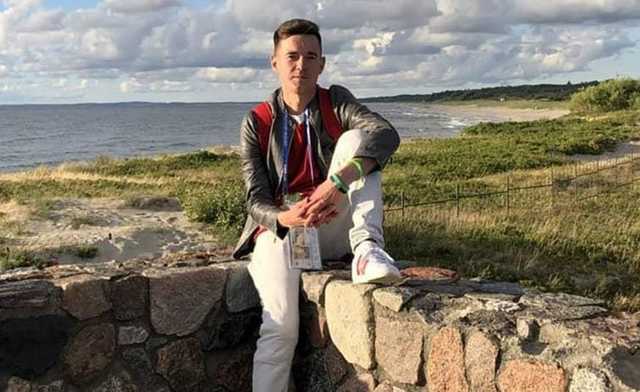 Полицейский в Майкопе ударил онкобольного после отказа показать калоприемник на улице