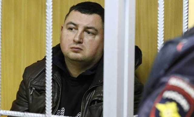 Расстрелявшего коллег экс-полицейского защита назвала жертвой провокации