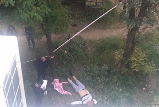 Житель Саратова из-за угрозы развода покончил с собой и двумя детьми