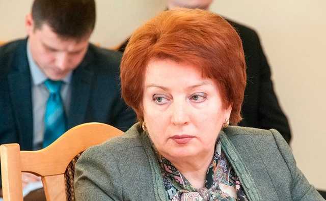Красноярский министр «заработала» на ветеранах 2 млн рублей