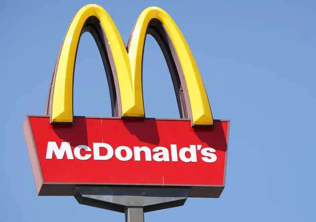 Боксер ограбил McDonald’s в Москве из-за долгов по алиментам
