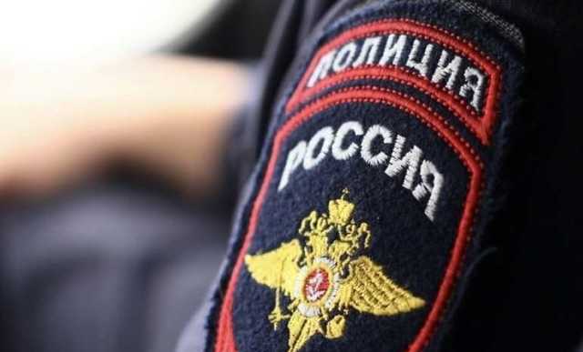 Водитель погрузчика сбил двух сотрудниц МВД в Москве