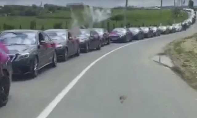 В Чечне запретят длинные свадебные кортежи