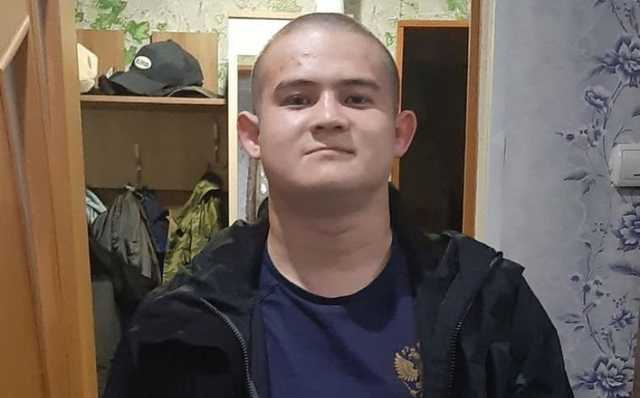 «Ты поступил как мужчина»: Застреливший восьмерых сослуживцев в Забайкалье срочник стал кумиром девушек