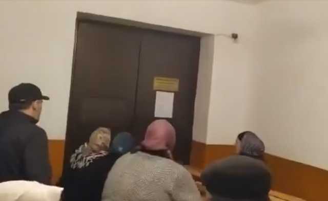 Жители Дагестана штурмовали офис «дочки» «Газпрома» из-за холода в домах