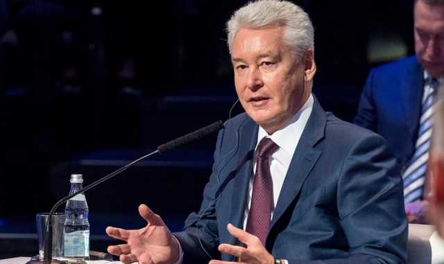 Собянин пошел лесом