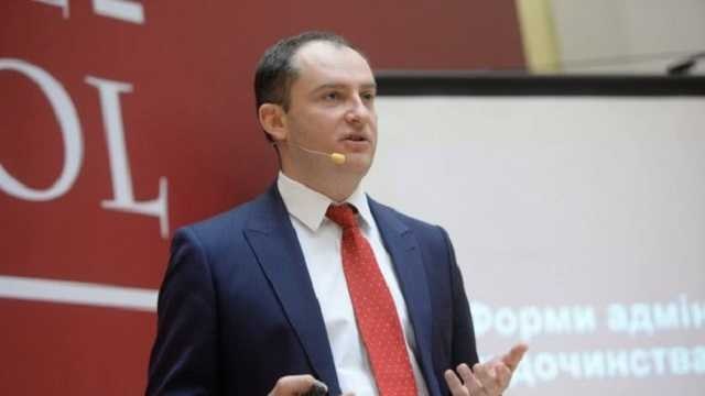 Верланов готовит повышение для скандального львовского налоговика Витыка, - журналист