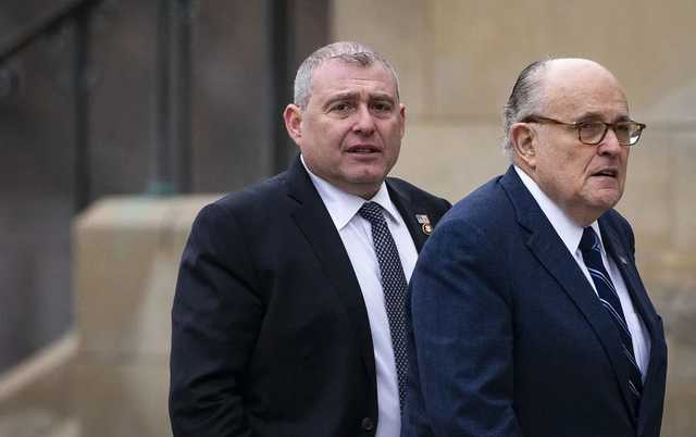 СМИ: Клиент Джулиани предоставил Конгрессу доказательства давления на Украину по делу Байдена
