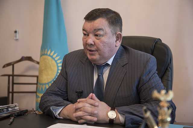 «Великий архитектор» Манзоров Багдат Сайланбаевич: бесценный кадр бахчевых культур