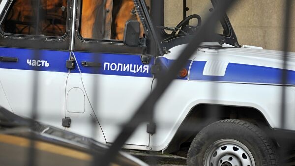 Полицейского ударили ножом в грудь в московском метро