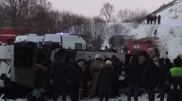 Пассажиры рухнувшего с моста автобуса оказались не застрахованы
